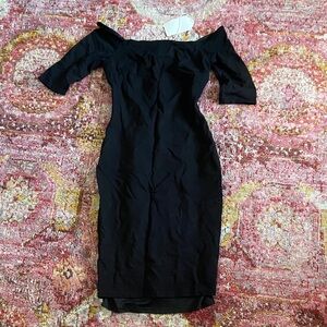 Elegant Black Off-Shoulder body con Dress